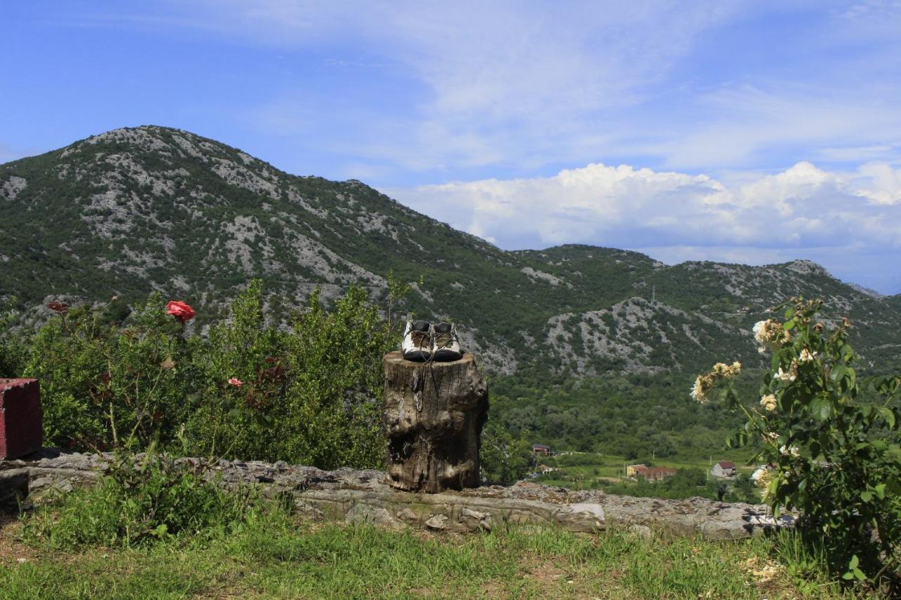 Rent House Orahovo Chalet Virpazar